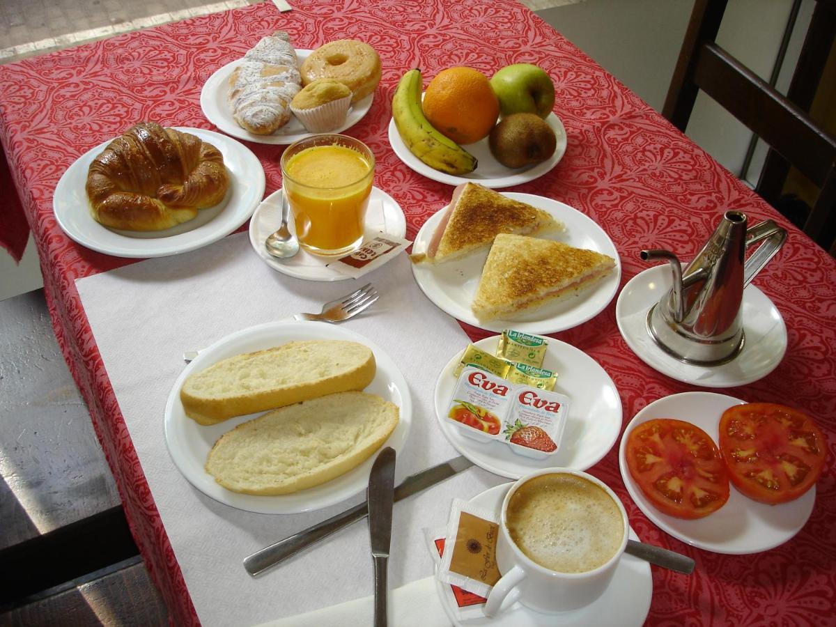 Camping Os Fieitas او غروف المظهر الخارجي الصورة